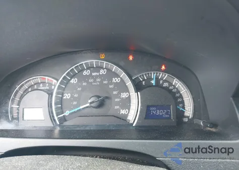 2014 Toyota Camry Se z USA, uszkodzony, nr VIN 4T1BF1FK4EU836069